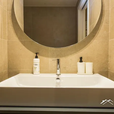 Waterfront - 1br - Terrace - Parking - Tilo Genova